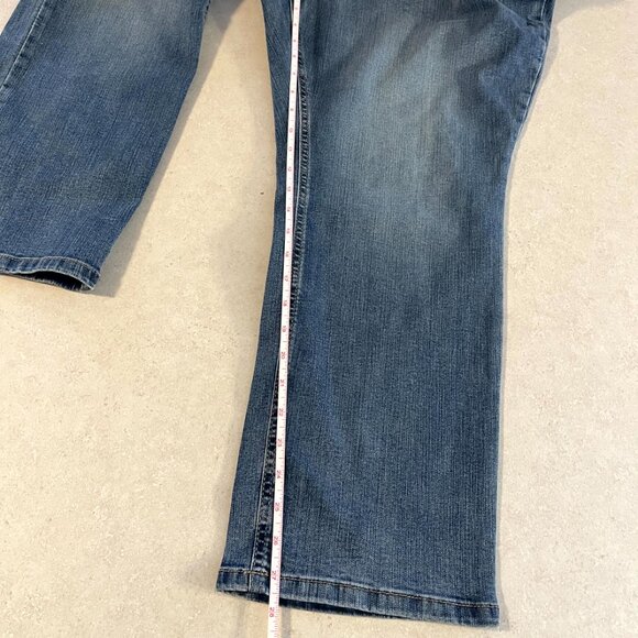 NWT Maurices Women's Jeans M Jeans 20W Classic Slim Straight, Short, Mid Rise - Picture 11 of 11